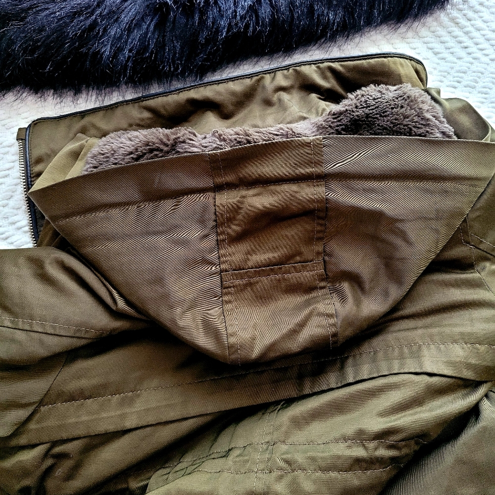 🧣 - Picture 15 of 15